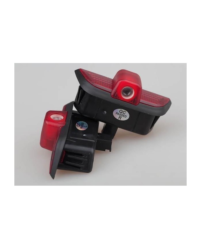 Mercedes C180 W204 Araçlar İçin Orjinal Geçmeli Soketli Kapı Altı Led Logo